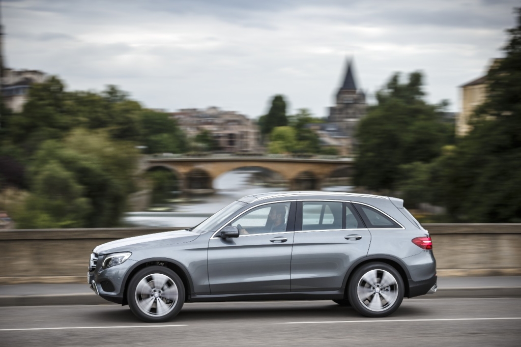 mercedes-benz_glc_220_d_4matic_off-road_15