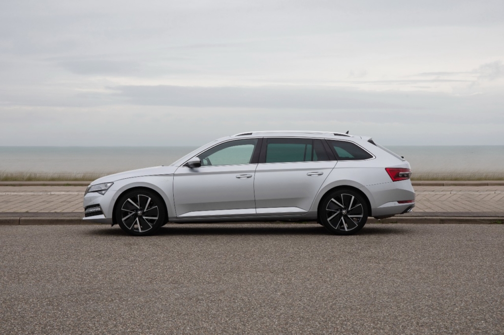 skoda_superb_iv_laurin_klement_combi_68