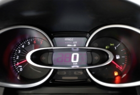 Vožnja bez goriva: koliko će auto izdržati s 0 na pokazivaču?