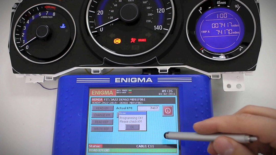 skidanje kilometara na automobilu