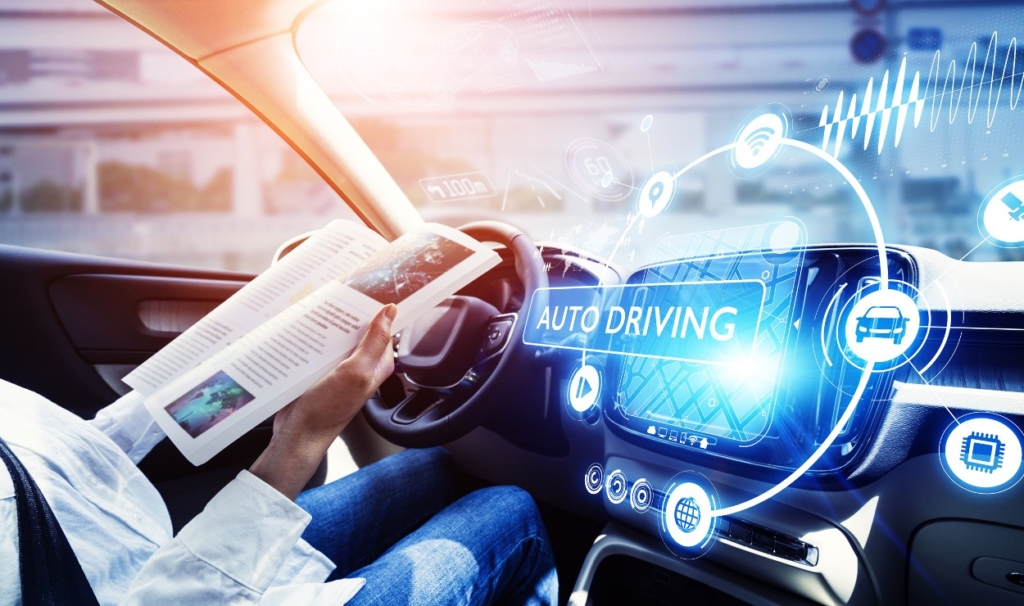 nove-tehnologije-u-autima-povezanost-autonomna-voznja